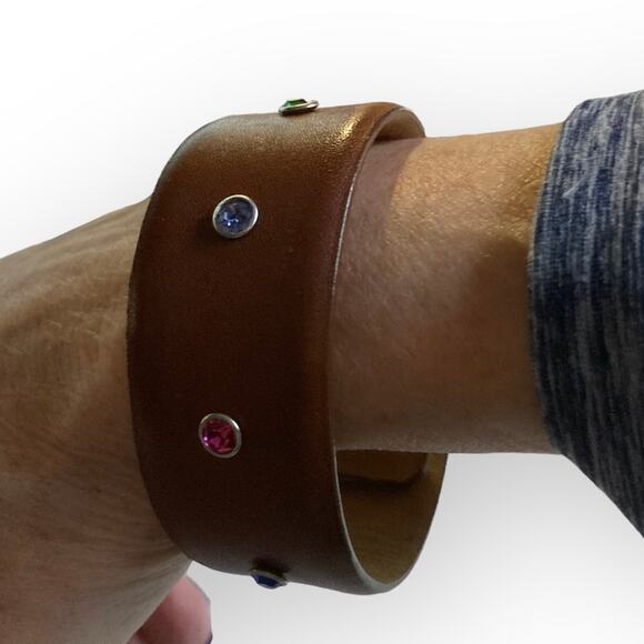 Upcycled crystal leather cuff bracelet made from glove tanned cowhide belt - Picture 2 of 6